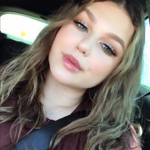 Meet your Posher, Maddie